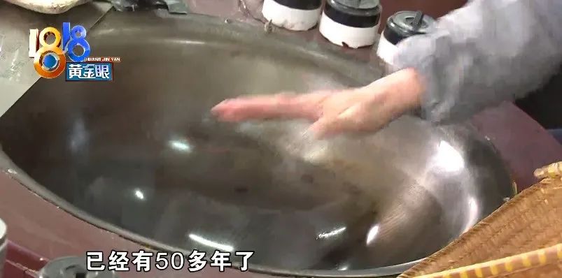 DƬ